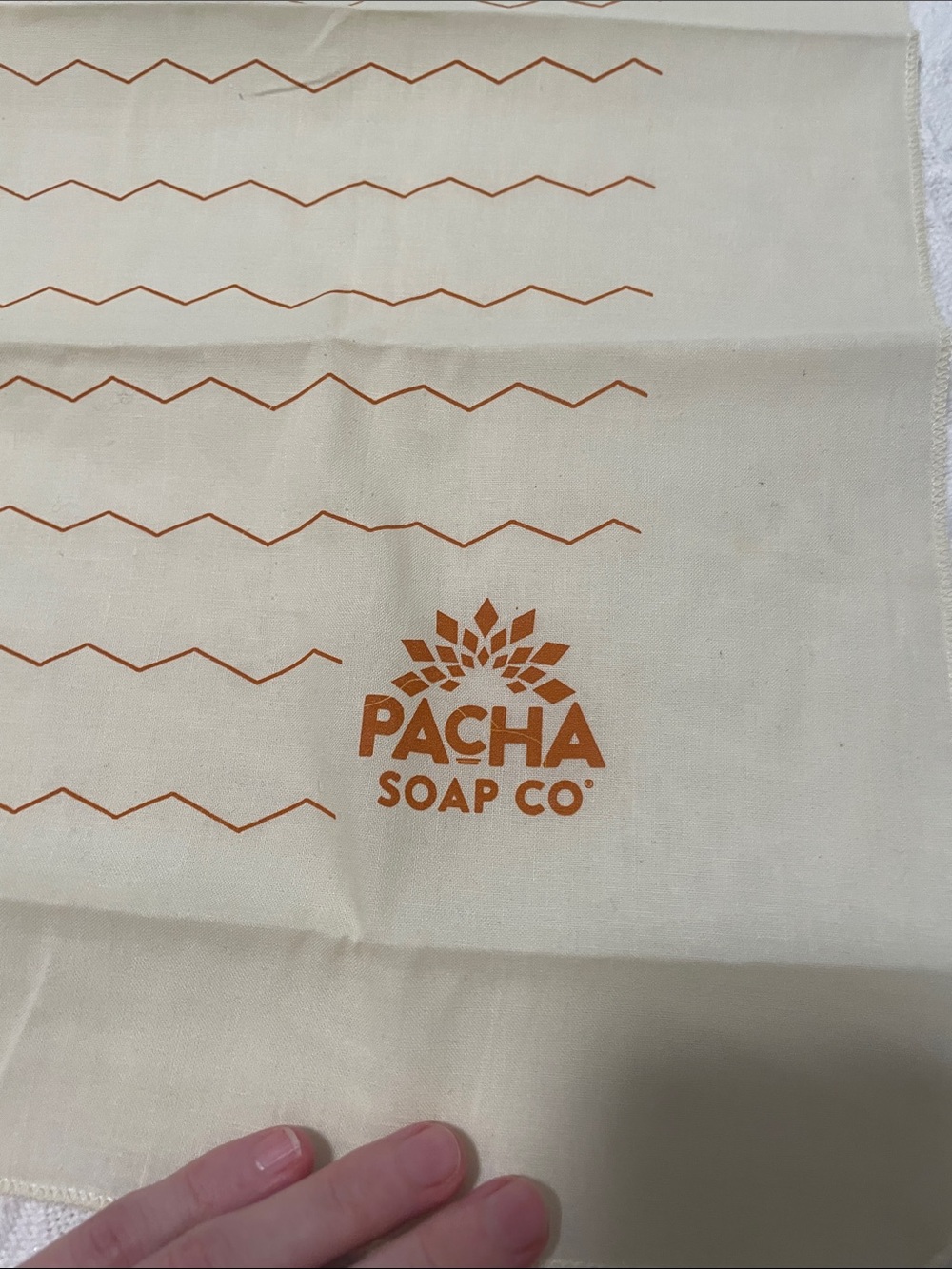 🌹FREE w/purchase Pacha Soap Co. Cream Handkerchief with Rust Zigzag Print
